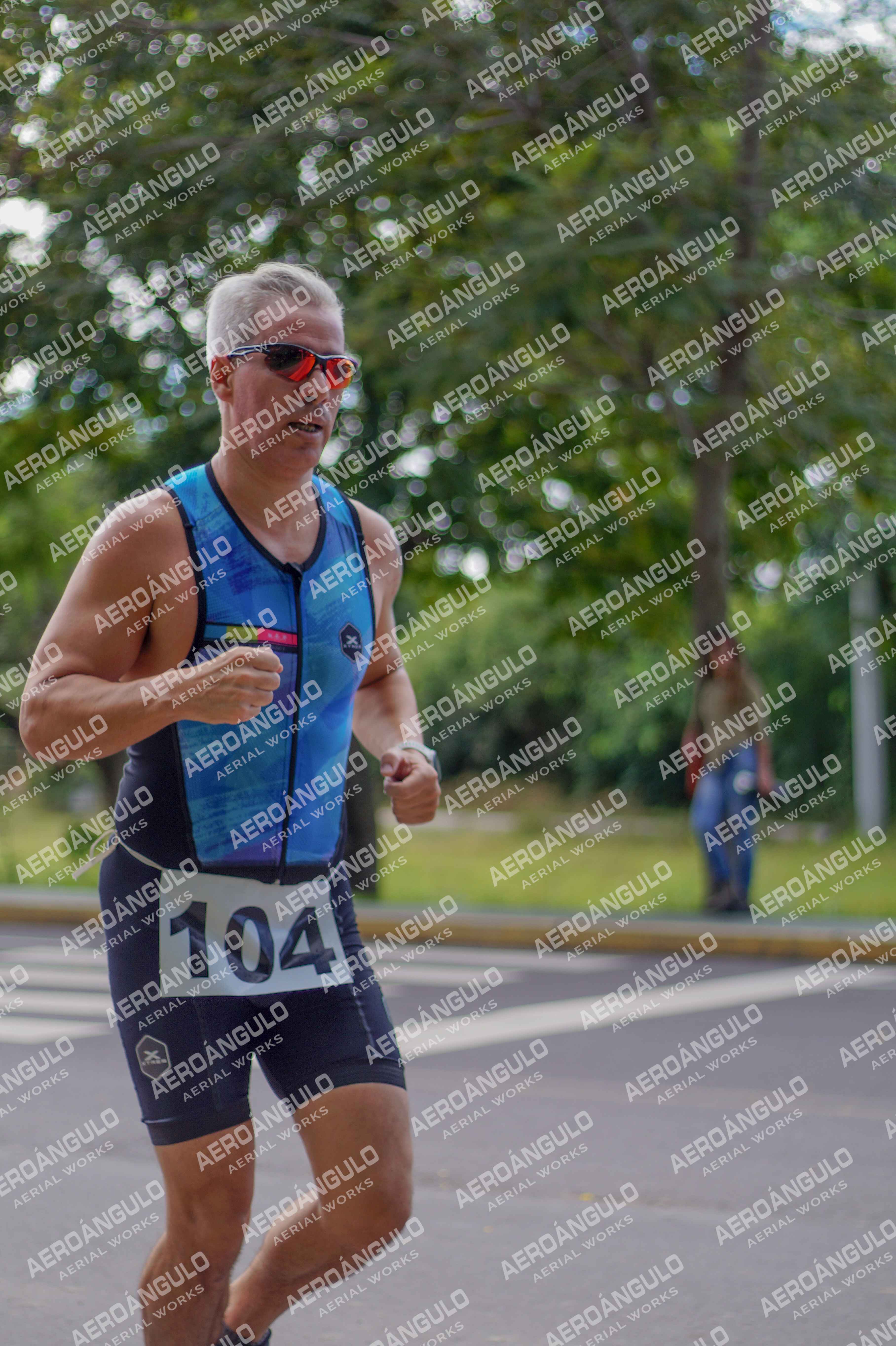 TRIATLON N°102