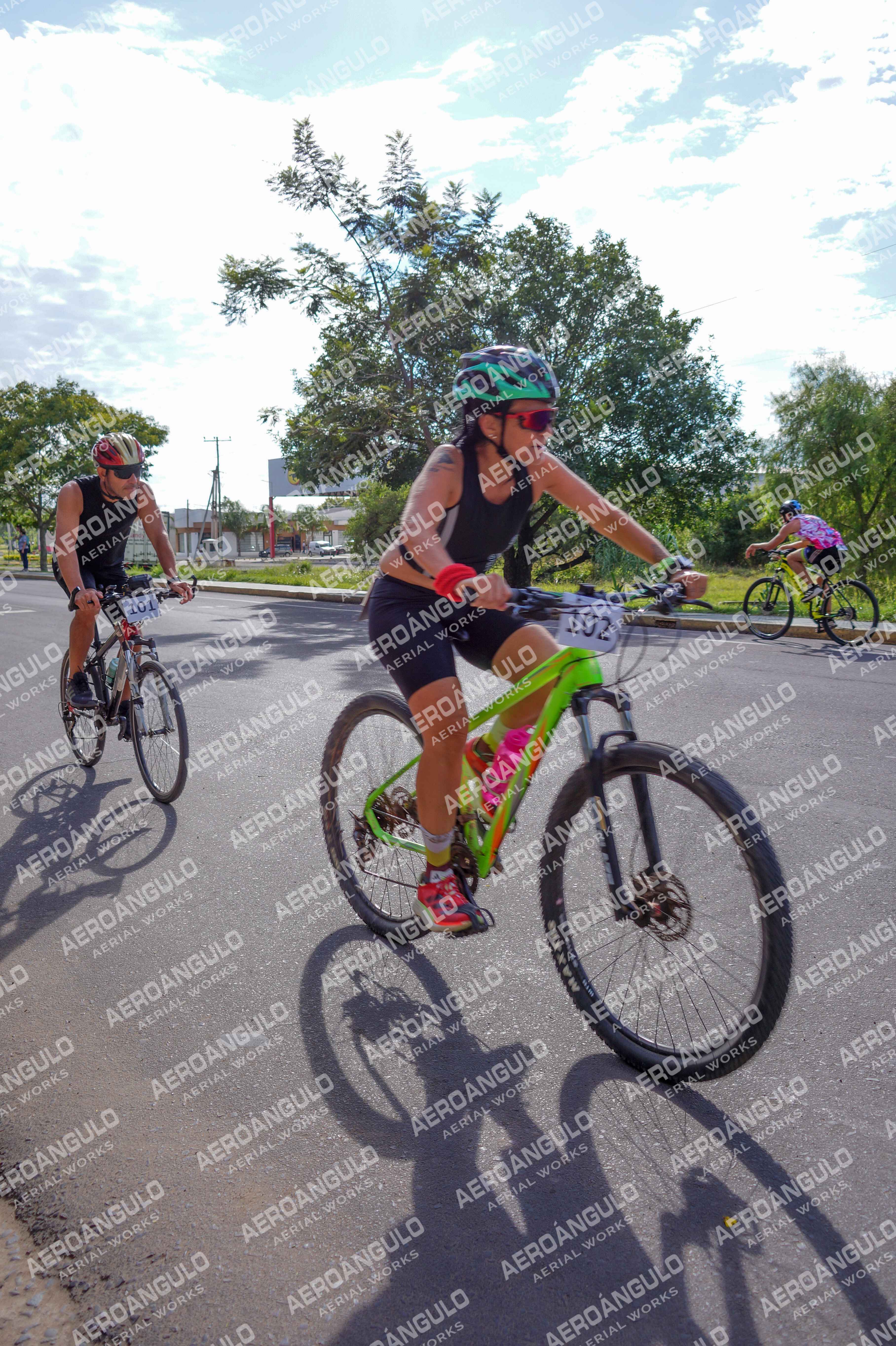 TRIATLON N°33