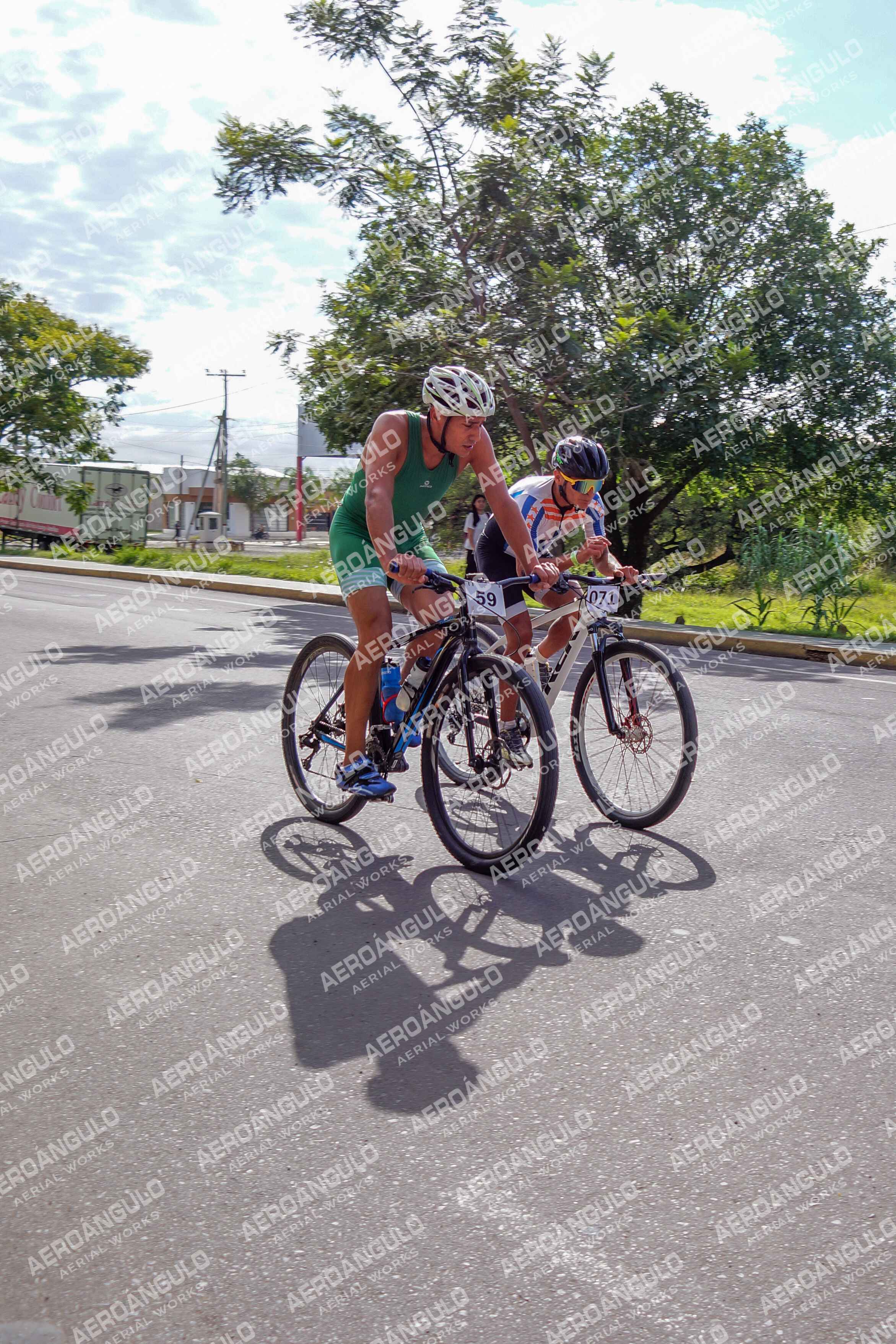 TRIATLON N°77